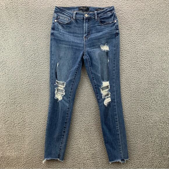 Judy Blue Skinny Fit Distressed Raw Hem Women's Jeans  -  Size:  7/28 - Picture 1 of 14